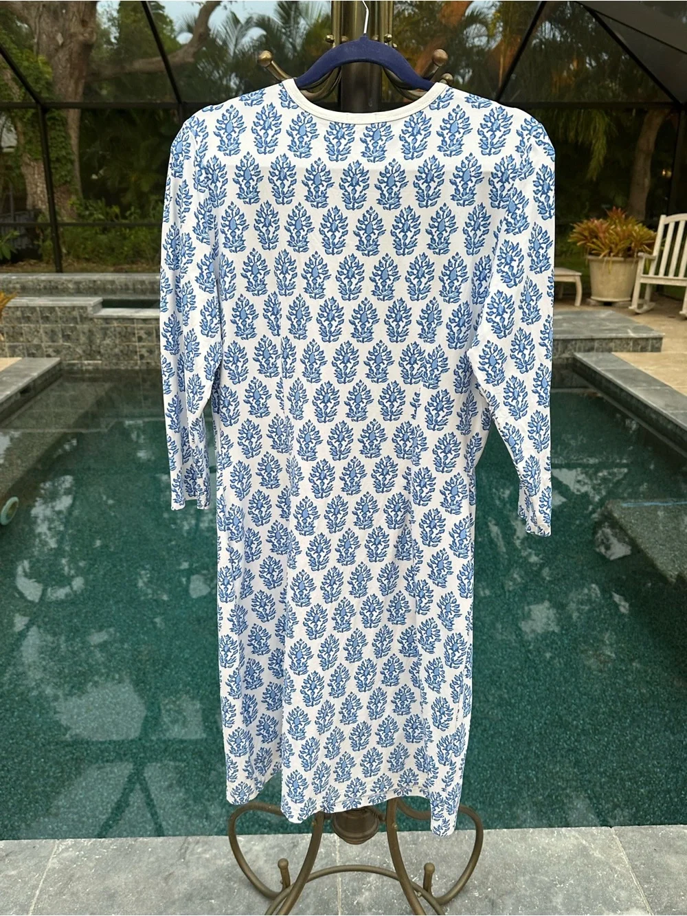 J. McLaughlin for Dillard’s Med Catalina Cloth Dress with Henley Neckline CLASSY - Picture 2 of 8
